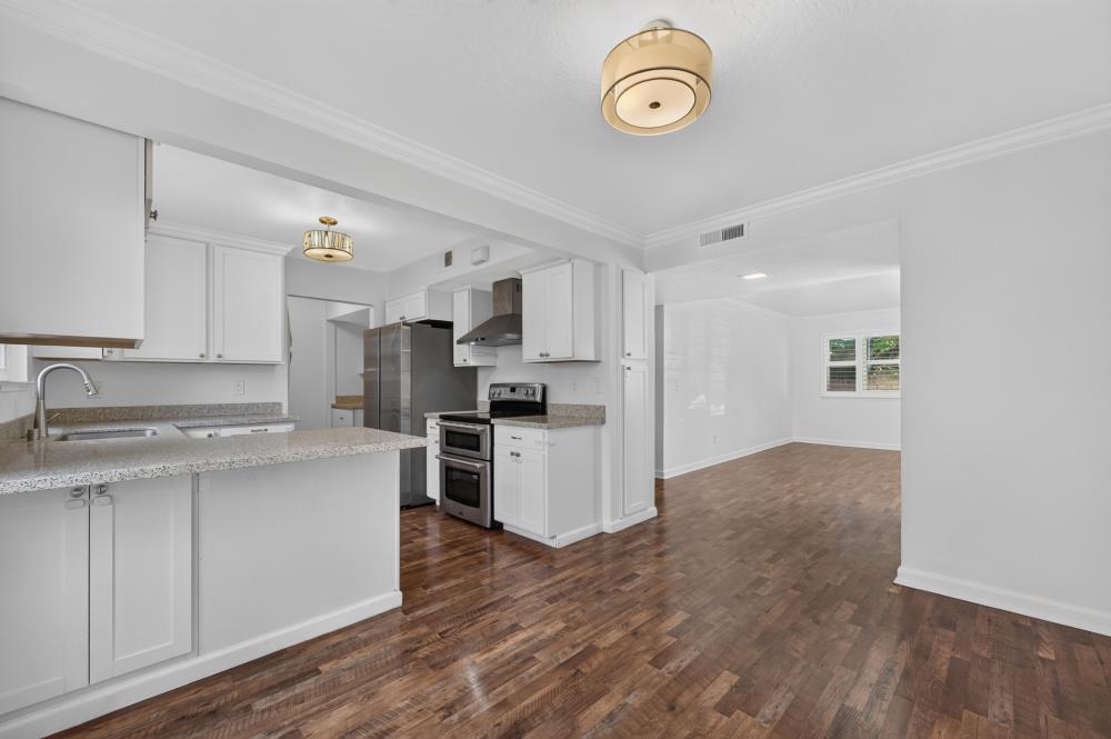 5024 Greenberry Drive