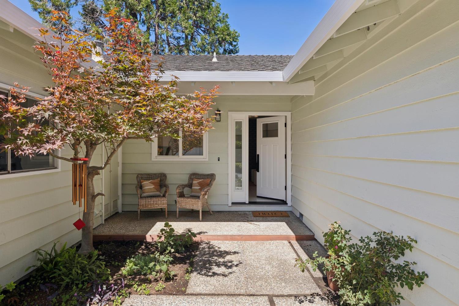 229 Lanitos Avenue