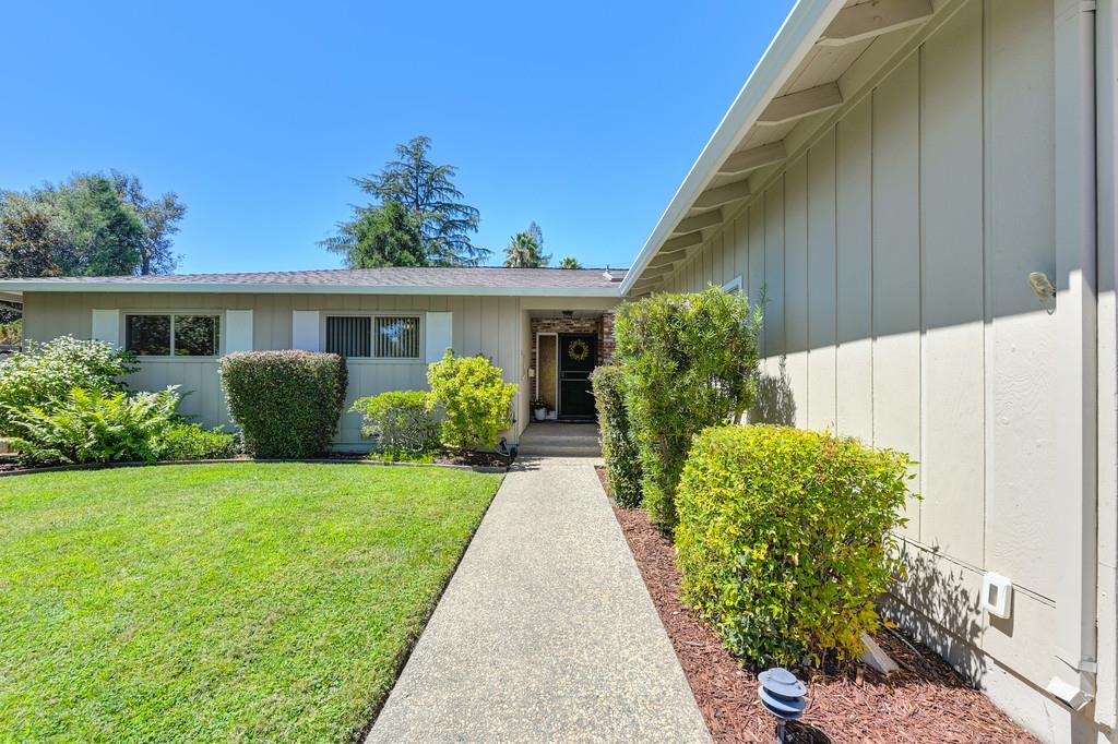 5741 Longwood Way