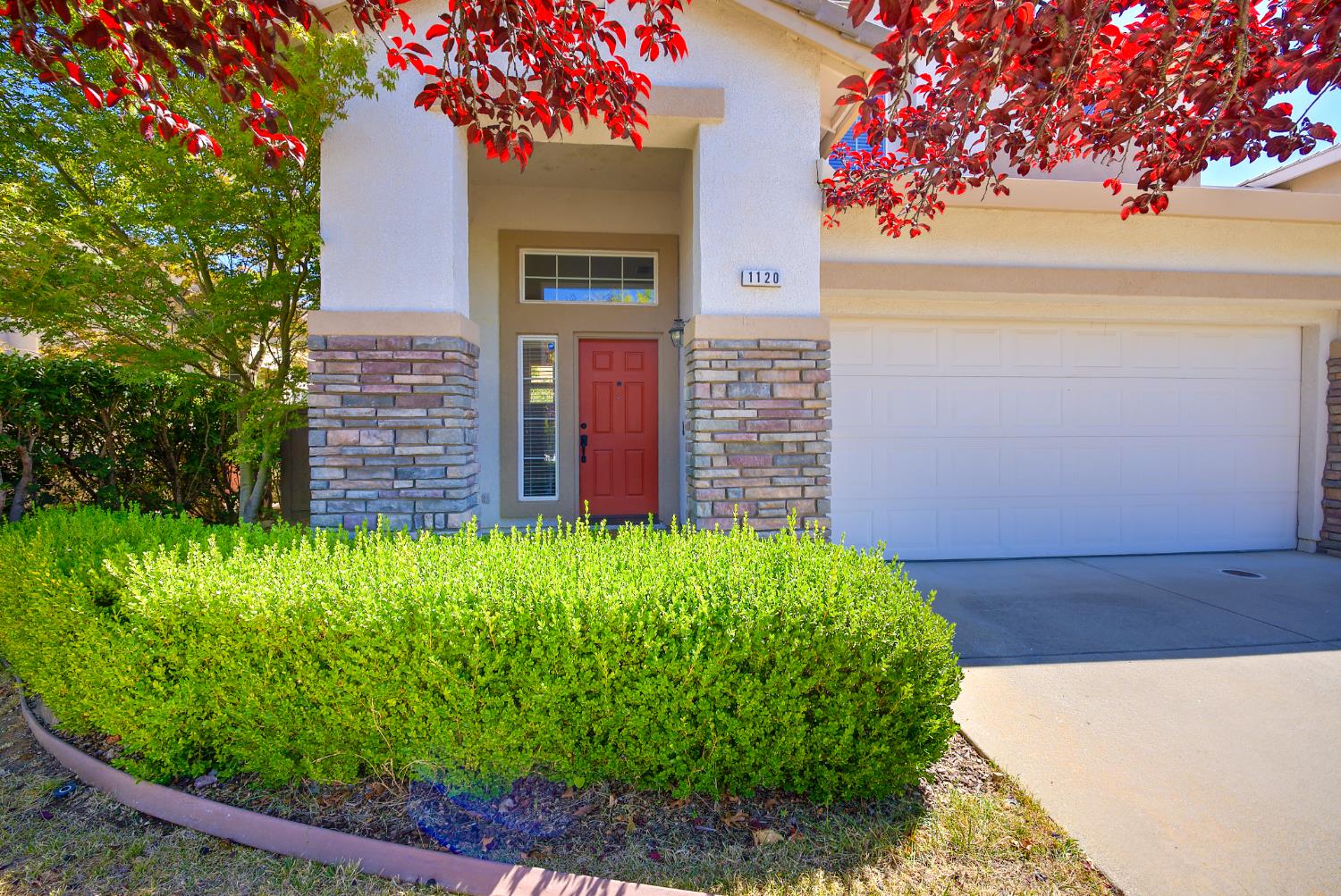 1120 Clydebank Lane