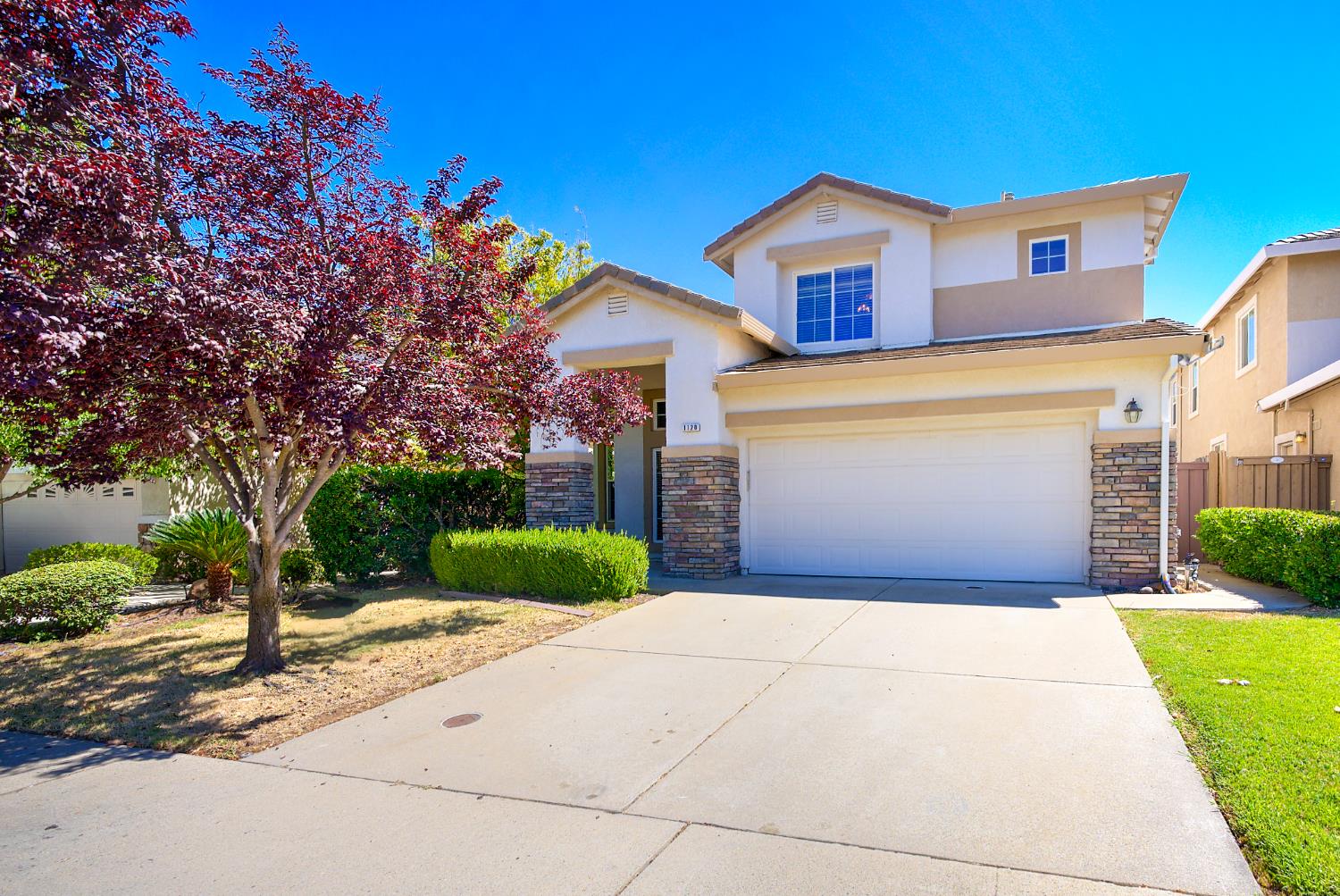 1120 Clydebank Lane