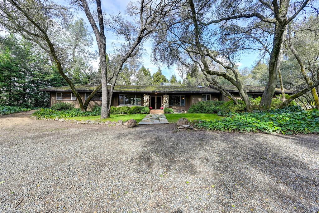 5005 Shady Creek Lane