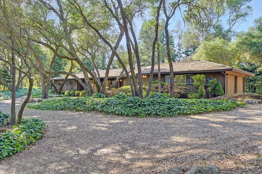 5005 Shady Creek Lane