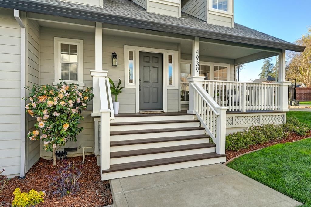 4939 Windsor Village Lane