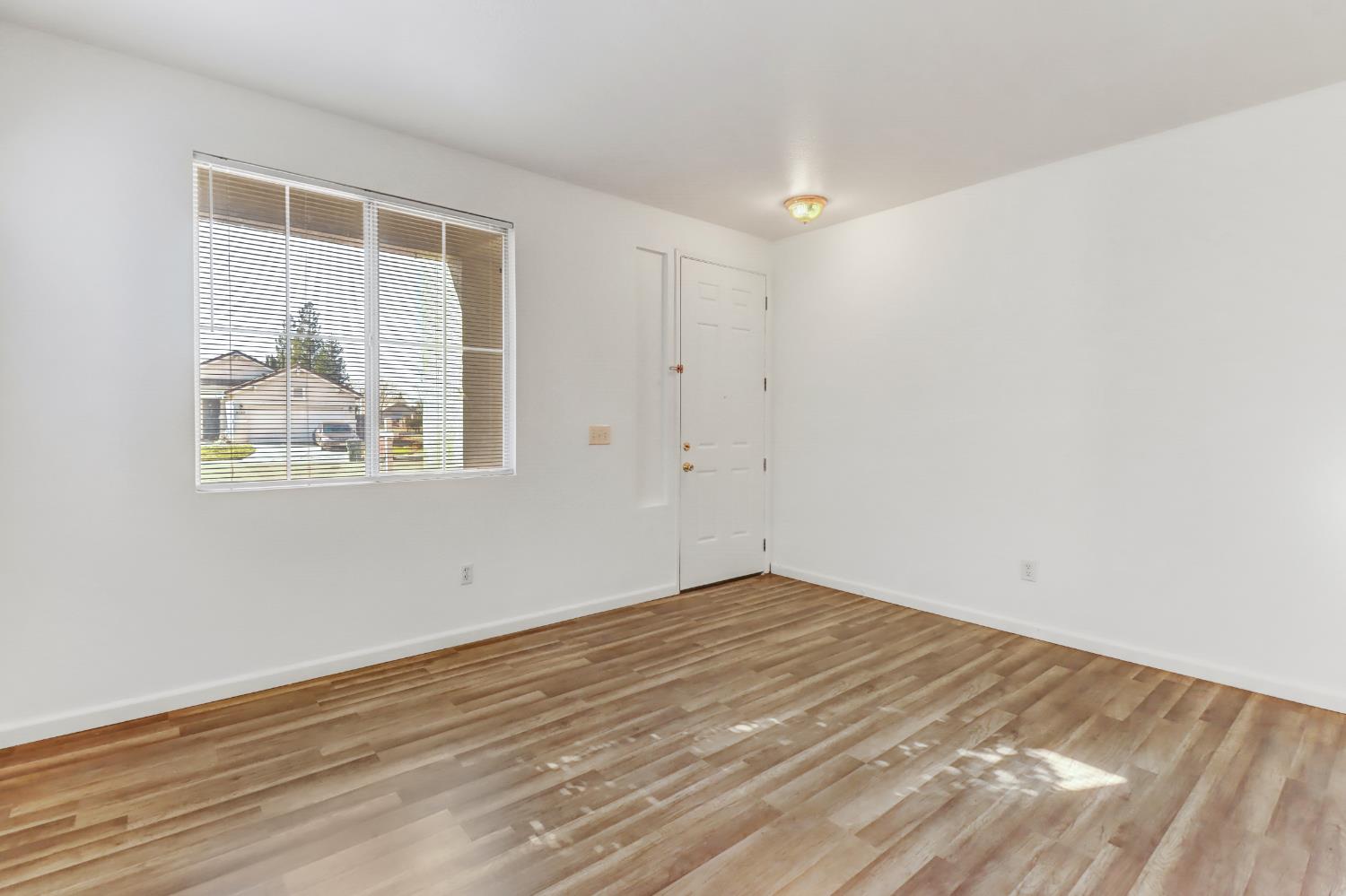 8203 Gardenside Court