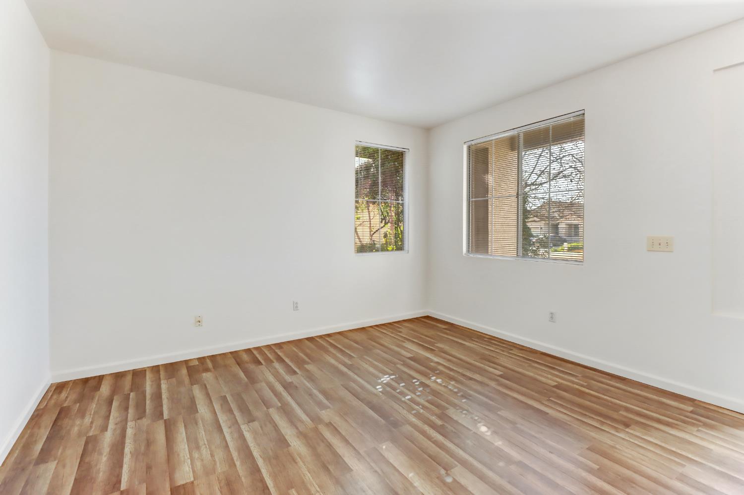 8203 Gardenside Court