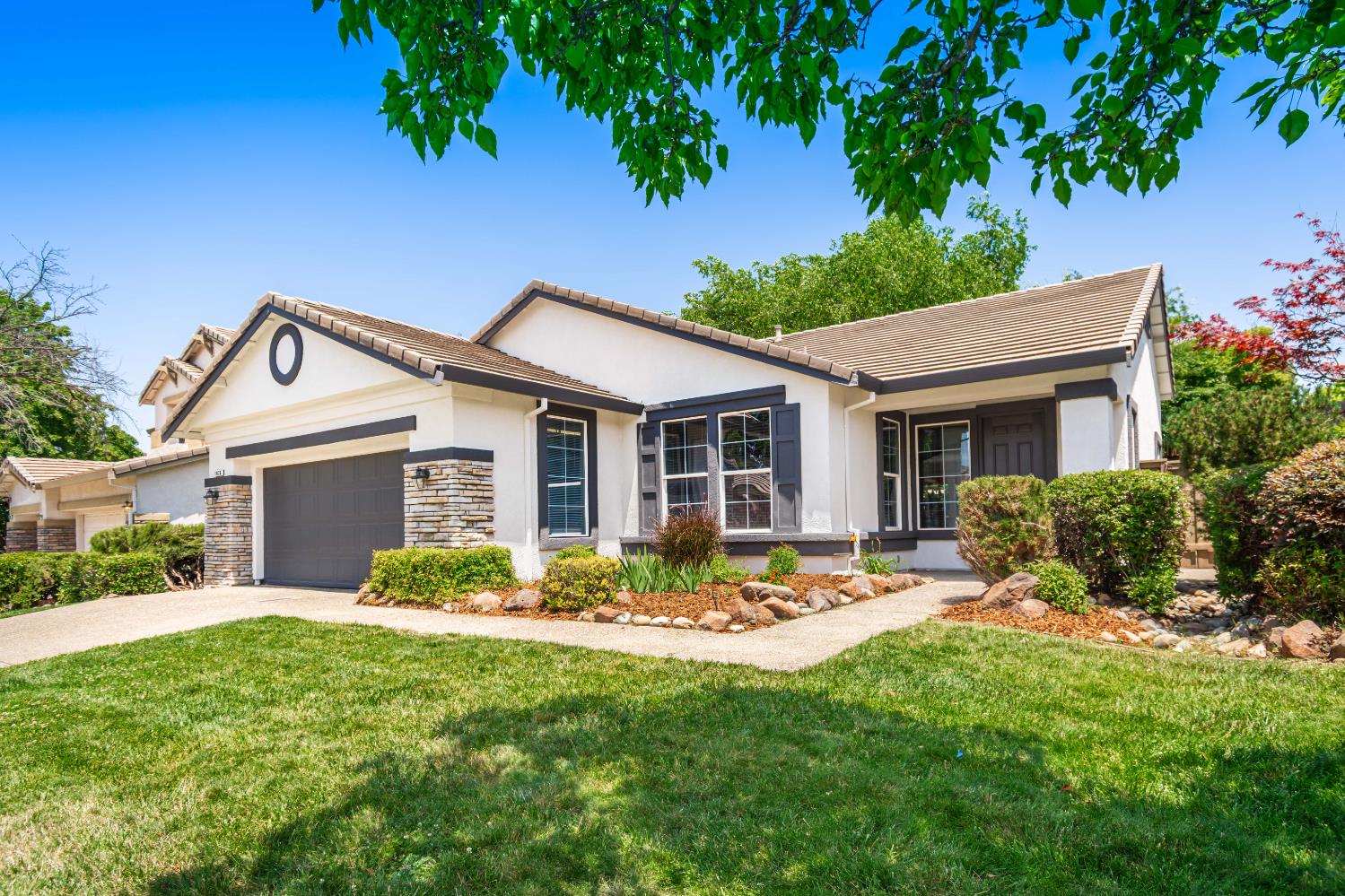 1076 Callander Way