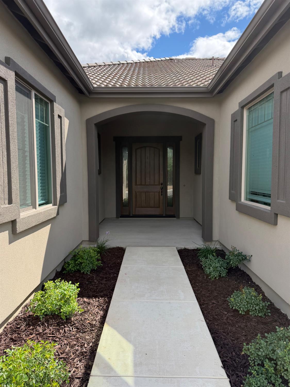 8698 N Privado Court