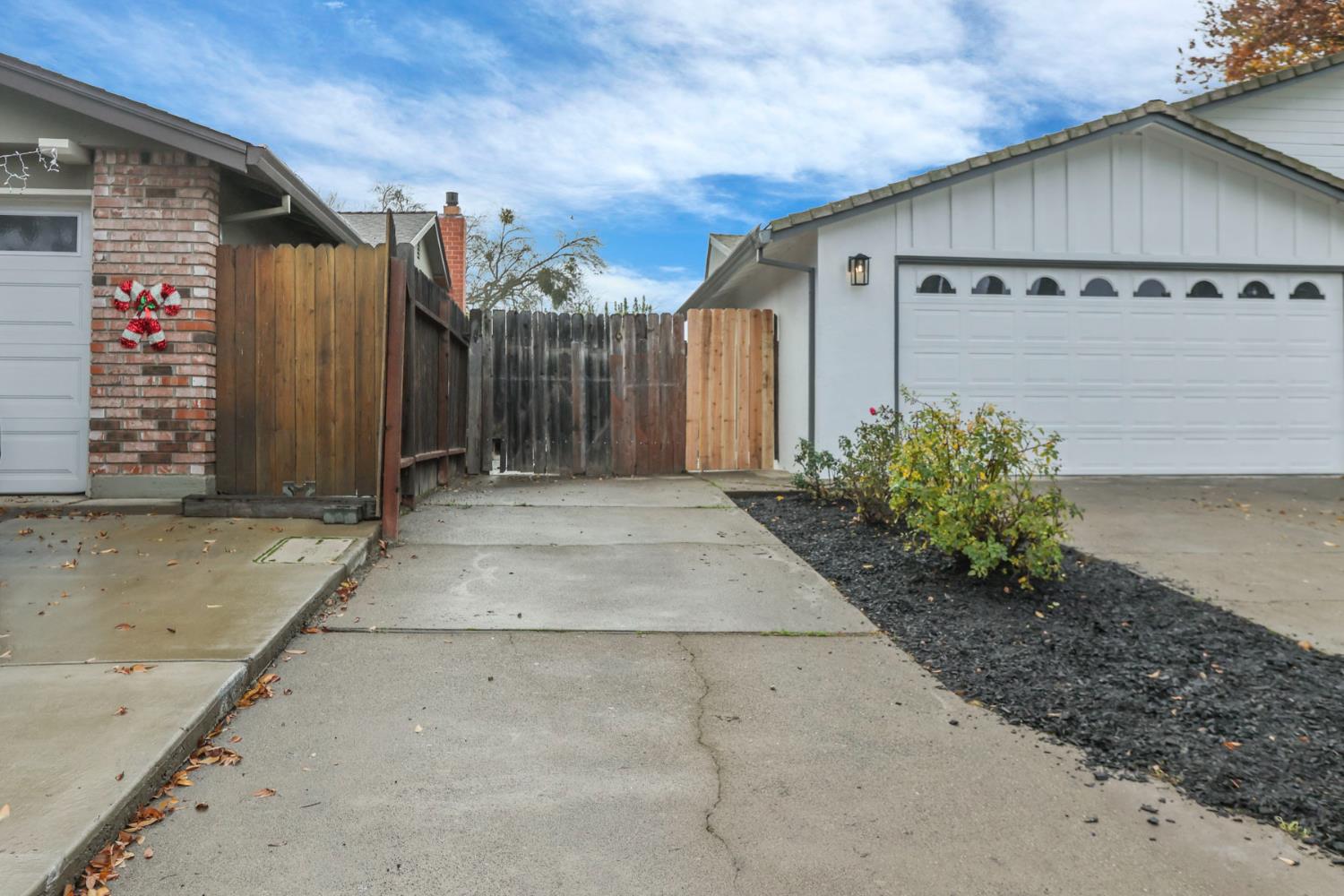 8628 Fallbrook Way