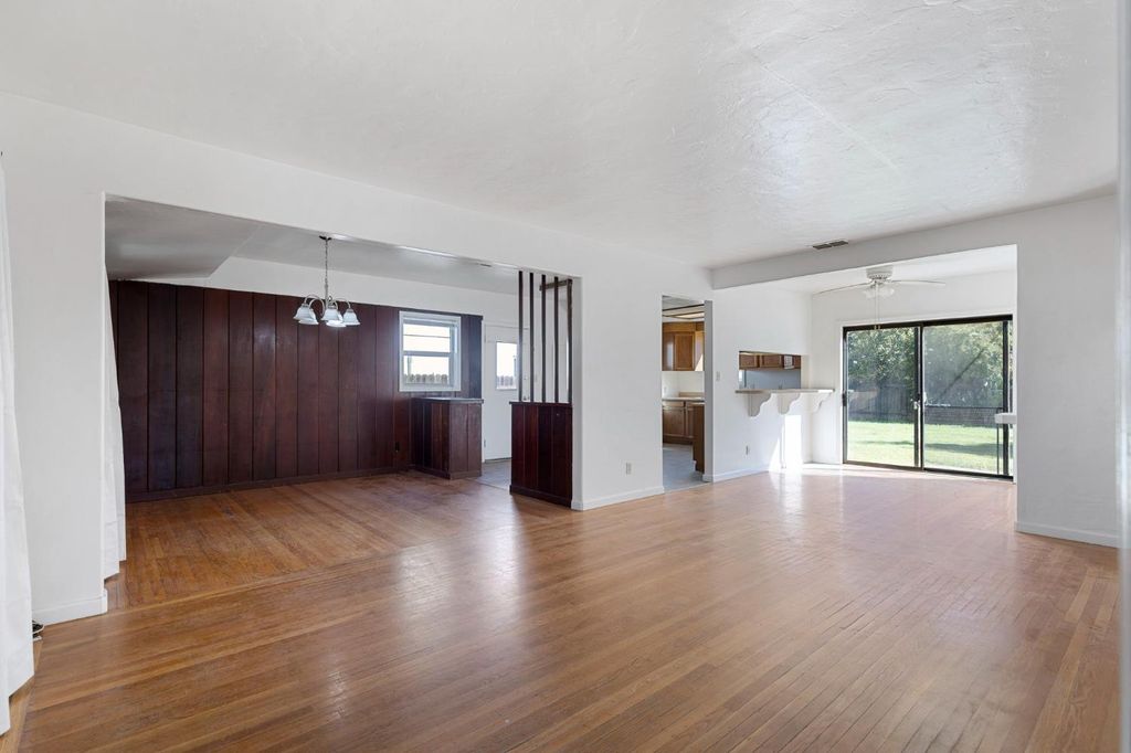 Photo of 1043 Park Boulevard, West Sacramento, CA 95691 (MLS # 225134434)