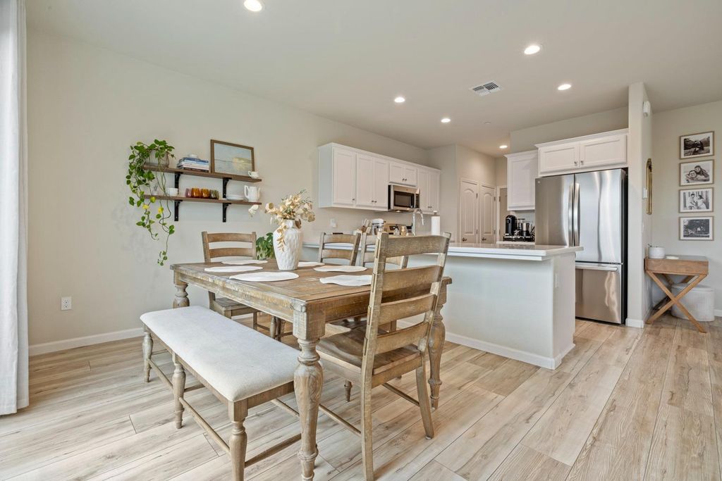 Photo of 1520 Aspire Way, Modesto, CA 95356 (MLS # 225142505)