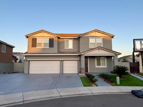 2038 W Gunner Place Manteca CA 95337