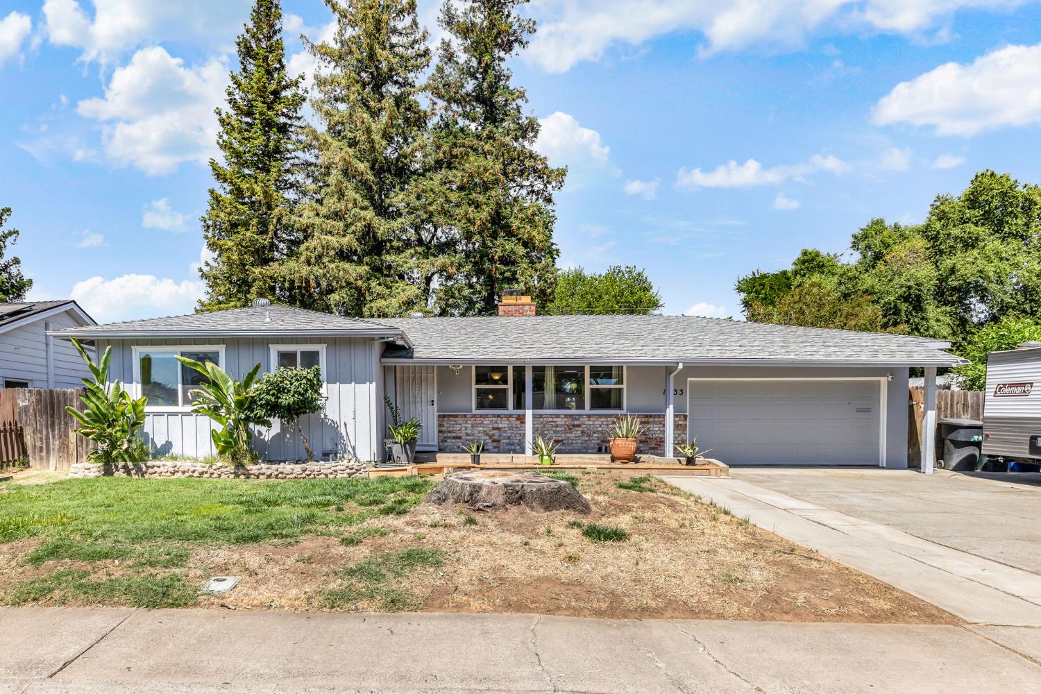1433 Hesket Way