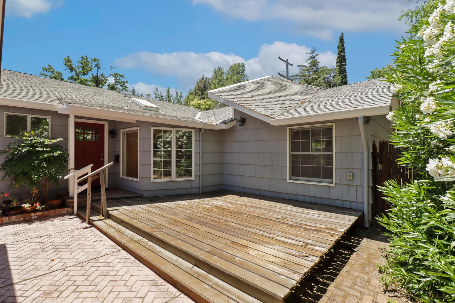 766 Mulberry Lane