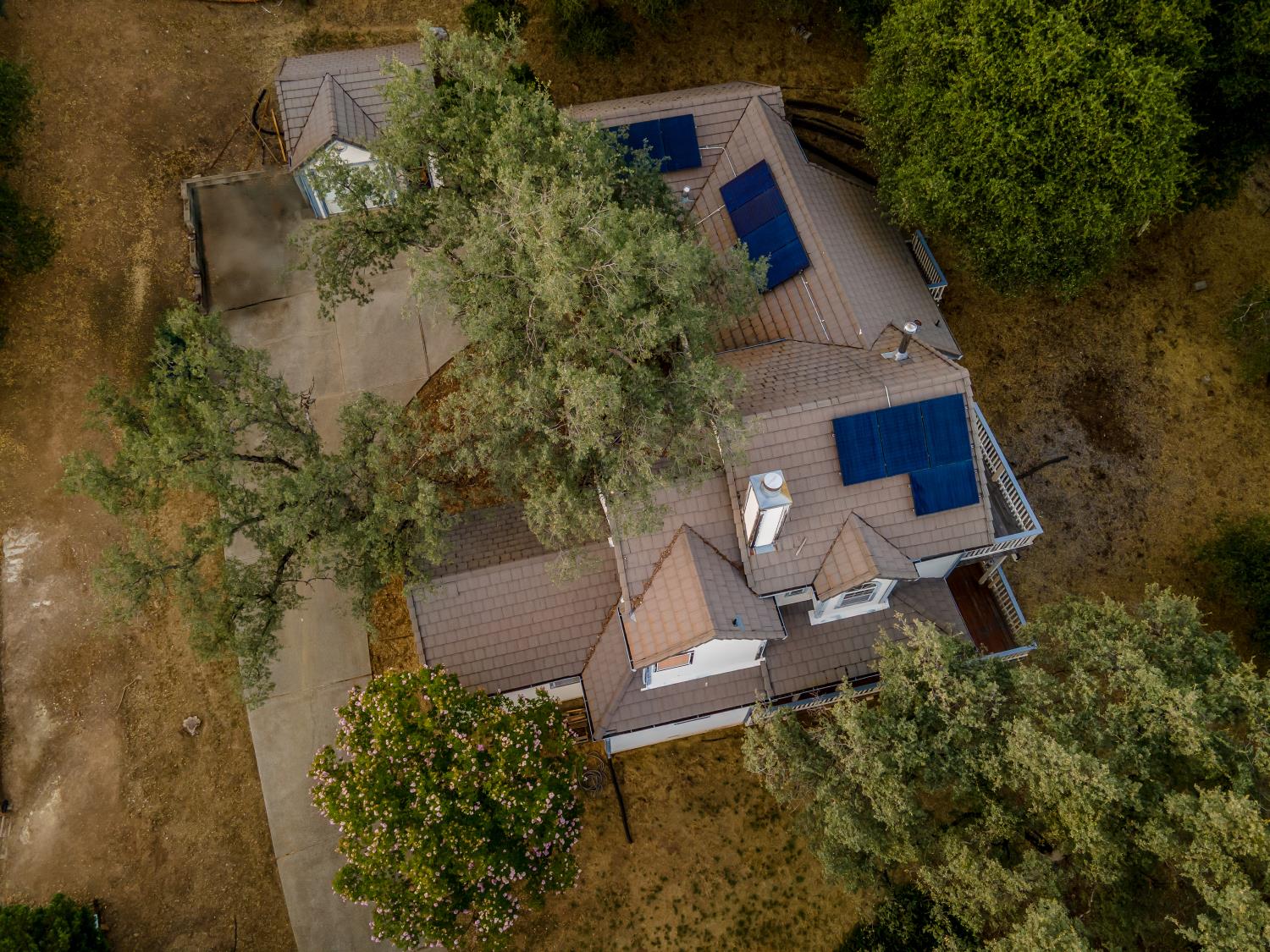 1487 Country Club Drive