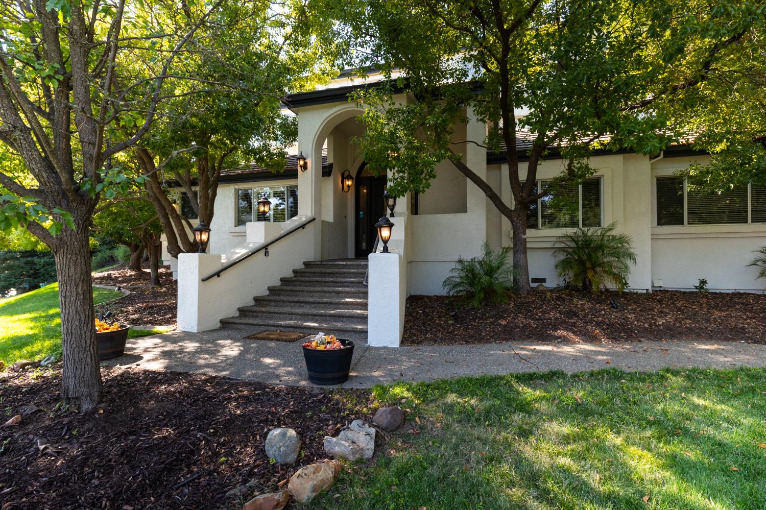 1712 Carnegie Way
