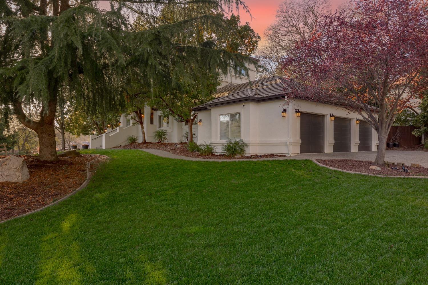 1712 Carnegie Way