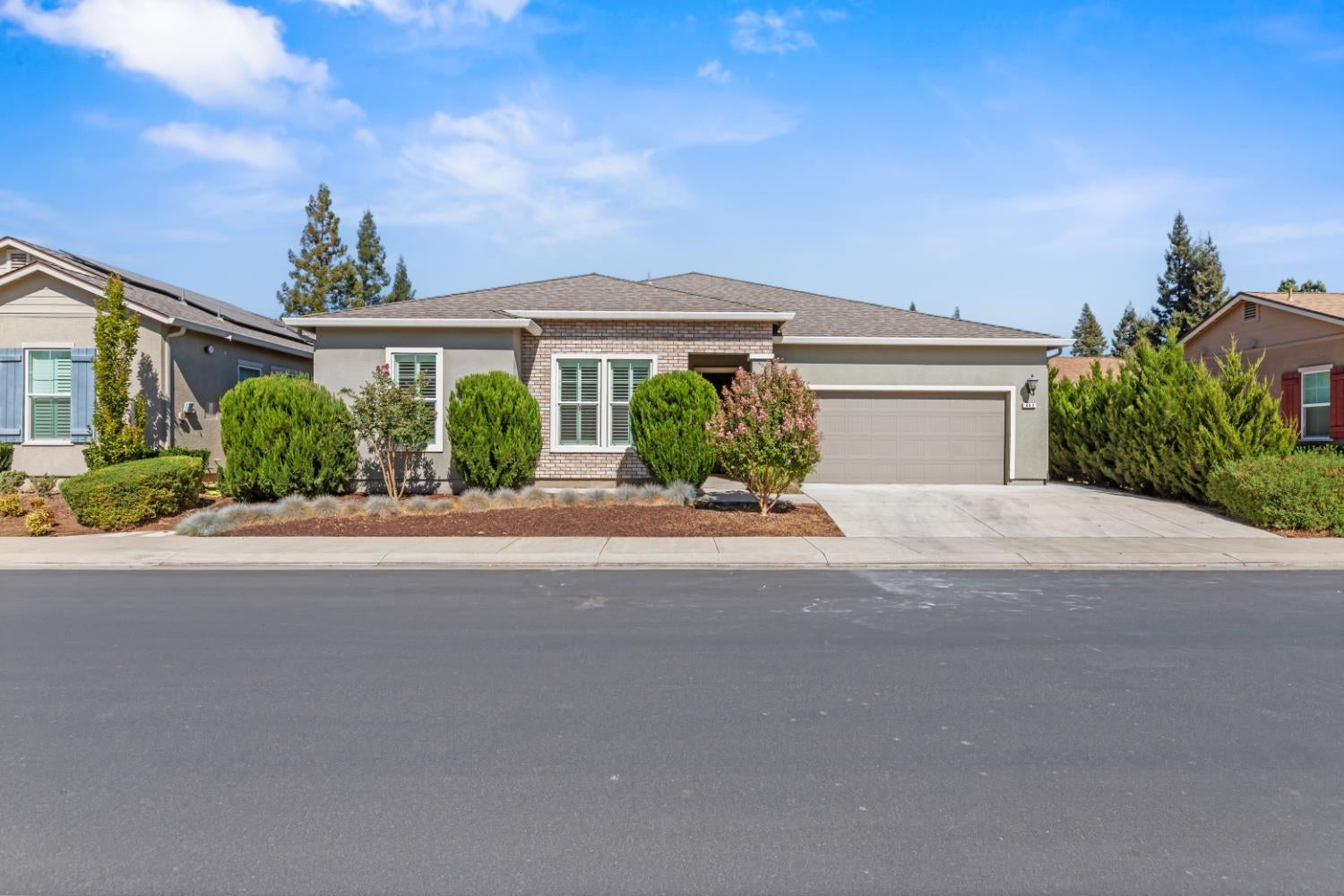 843 NW River Pointe Cir