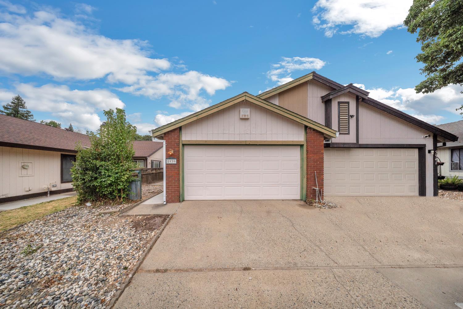 5939 El Sol Way