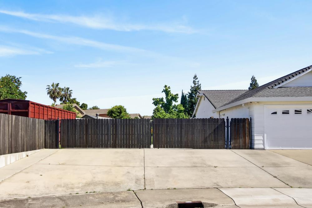 6005 Covewood Court