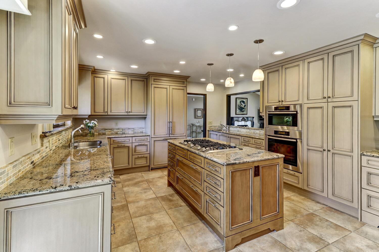 2800 Calle Vista Way