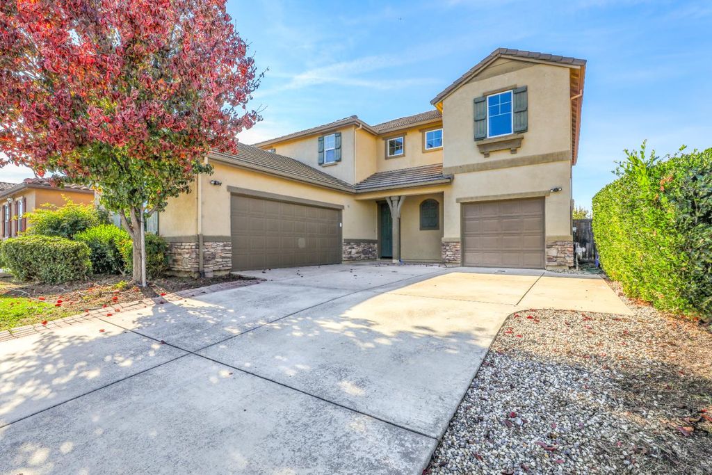 Photo of 10084 Cape Verde Drive, Elk Grove, CA 95757 (MLS # 226007530)