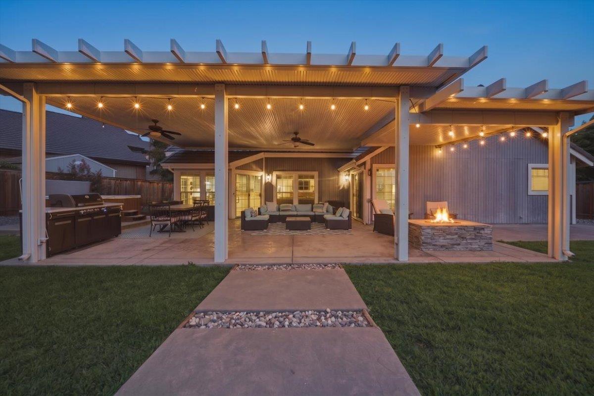 903 Graf Court