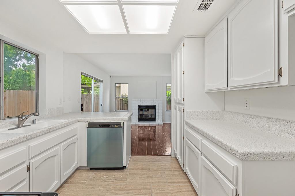 8584 Sunnybrae Drive