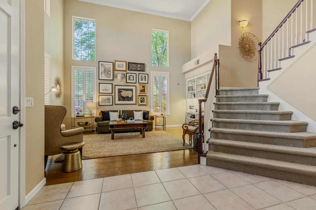 Photo of 9801 Bramhall Court, Granite Bay, CA 95746 (MLS # 226023963)