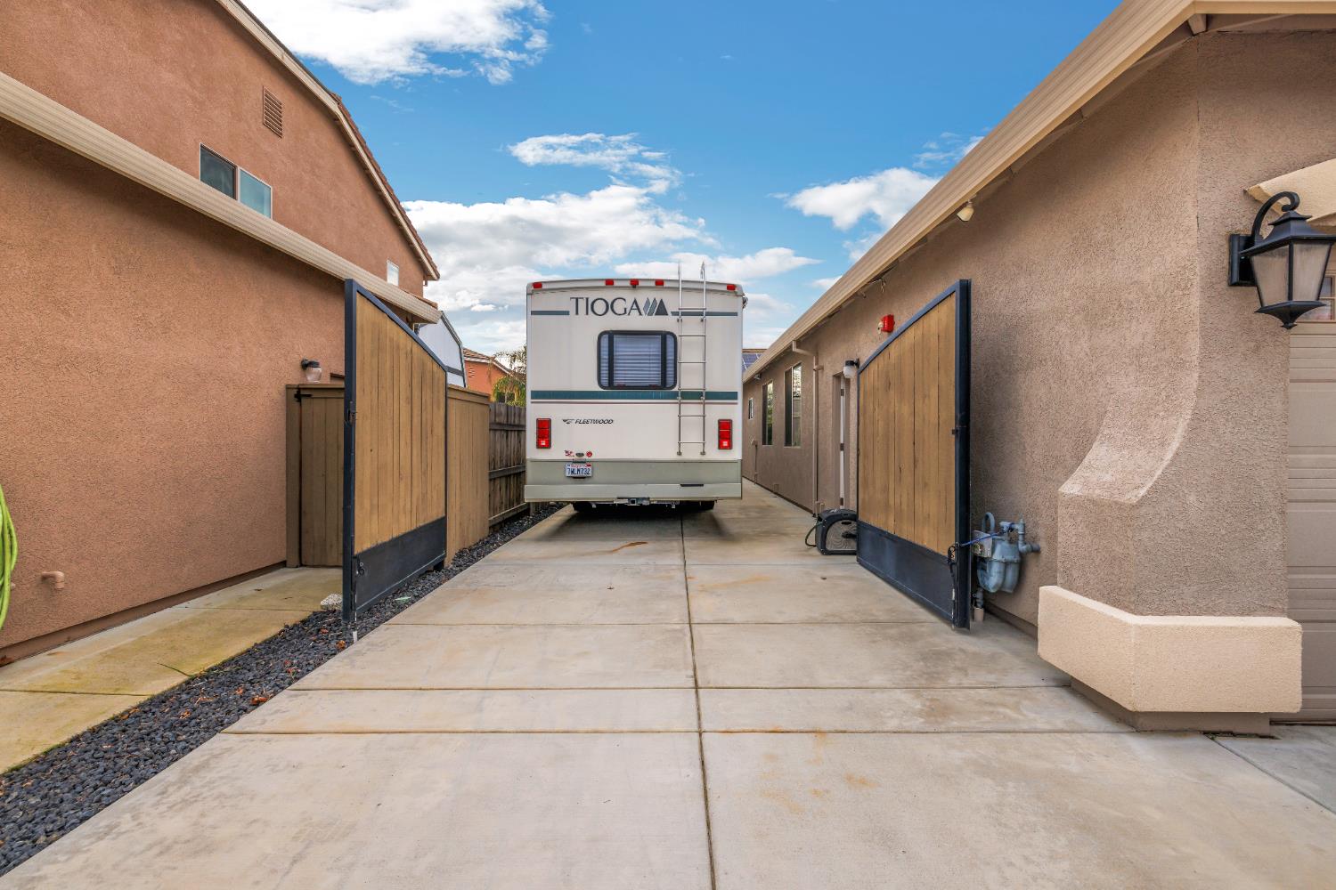 Picture for the property 226022372, 3 beds, 3 baths