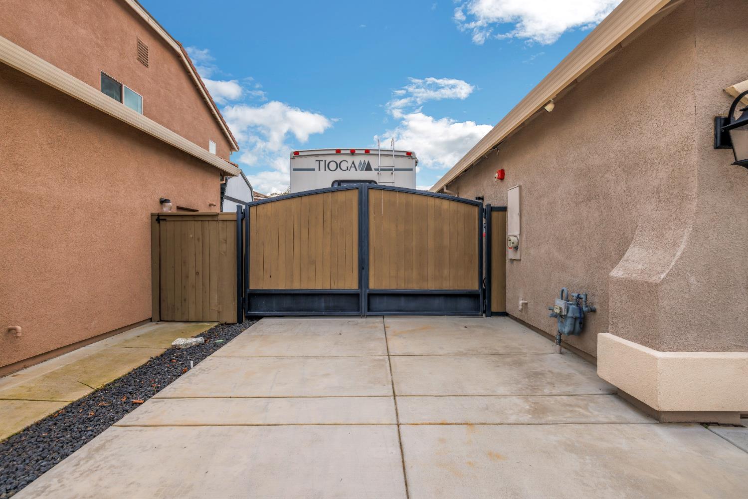 Picture for the property 226022372, 3 beds, 3 baths