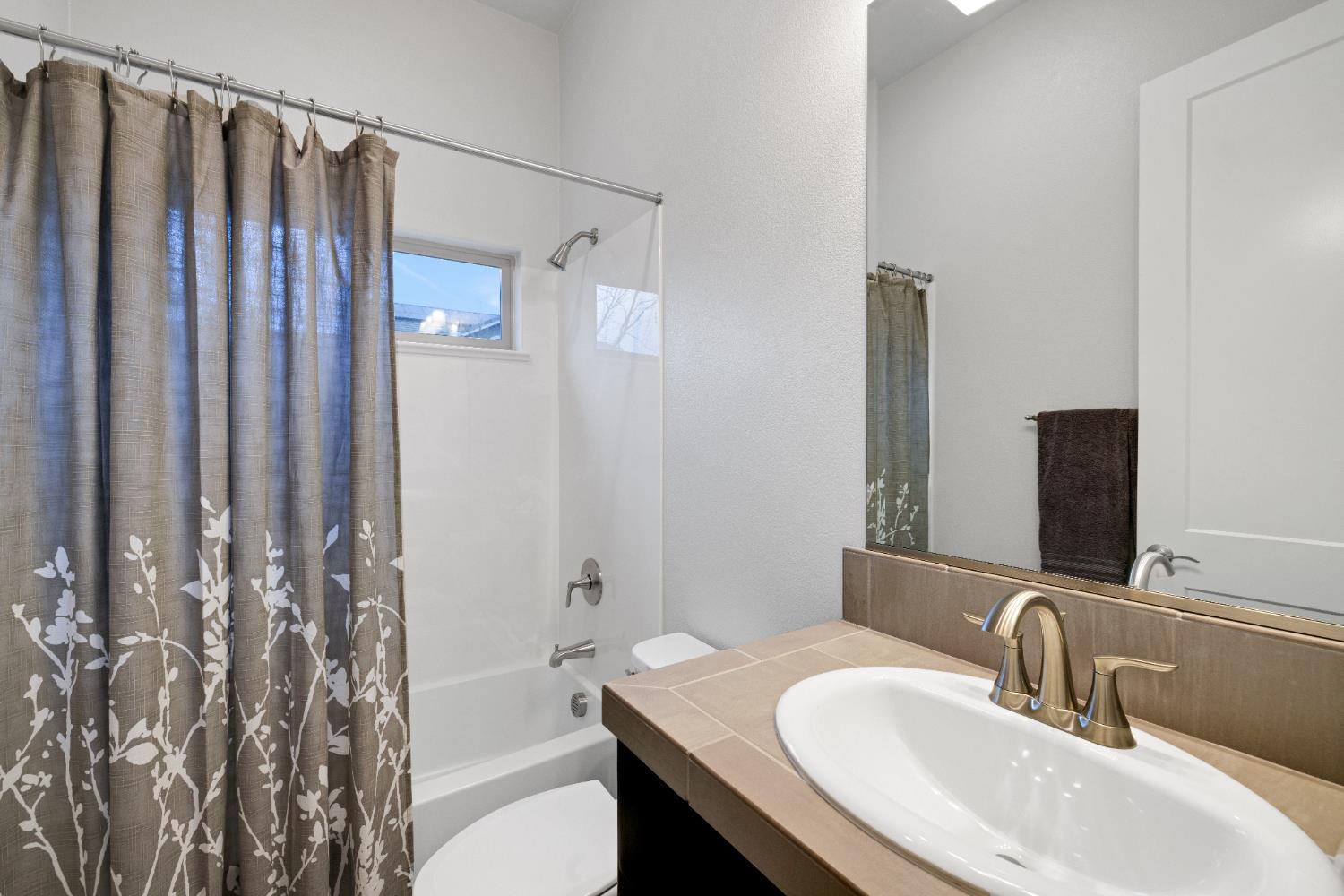 Picture for the property 226022372, 3 beds, 3 baths