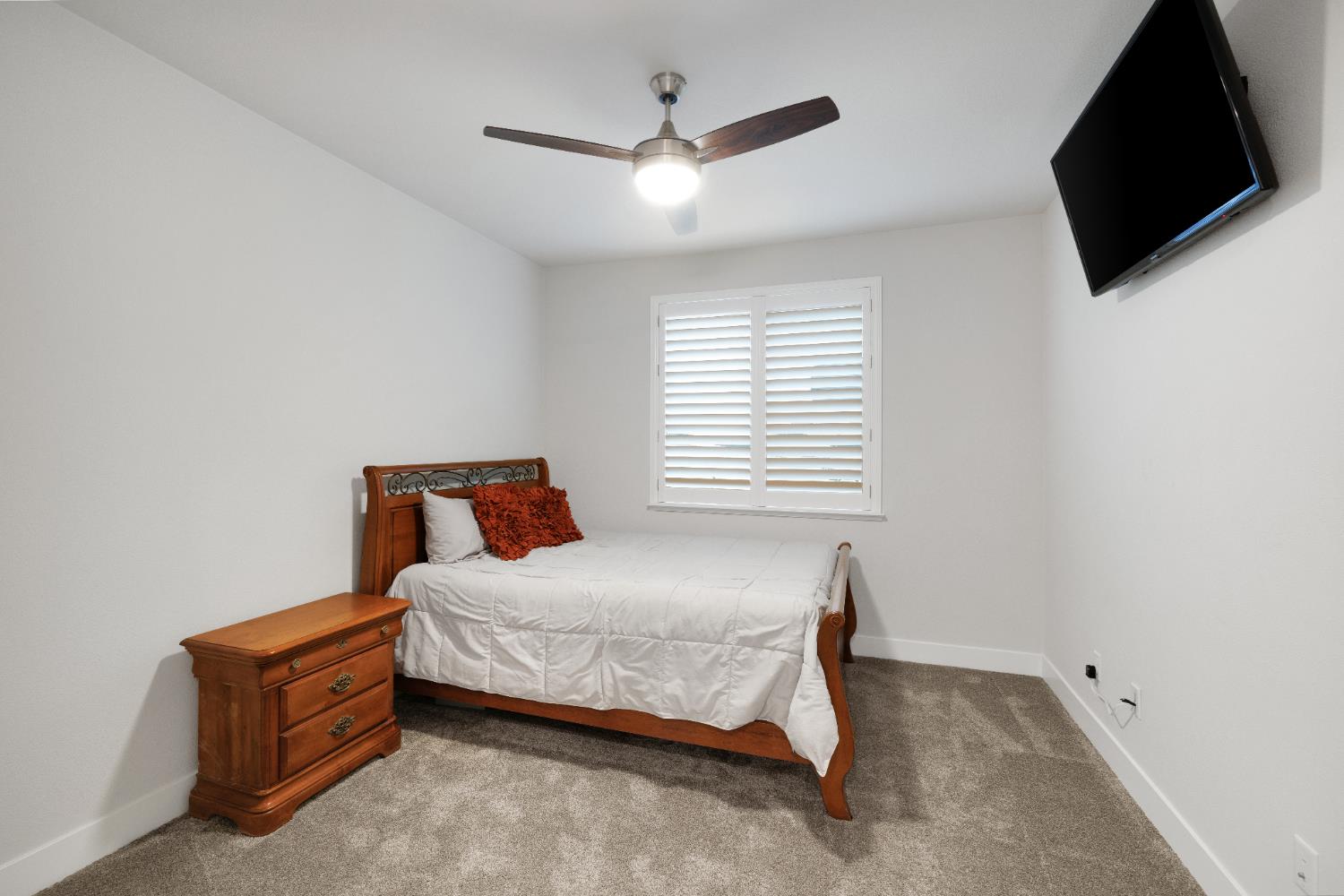 Picture for the property 226022372, 3 beds, 3 baths
