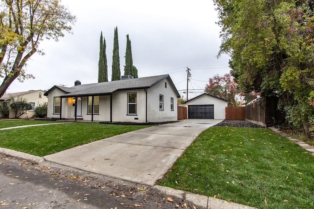 Photo of 1413 Del Monte Avenue, Modesto, CA 95350 (MLS # 225147344)