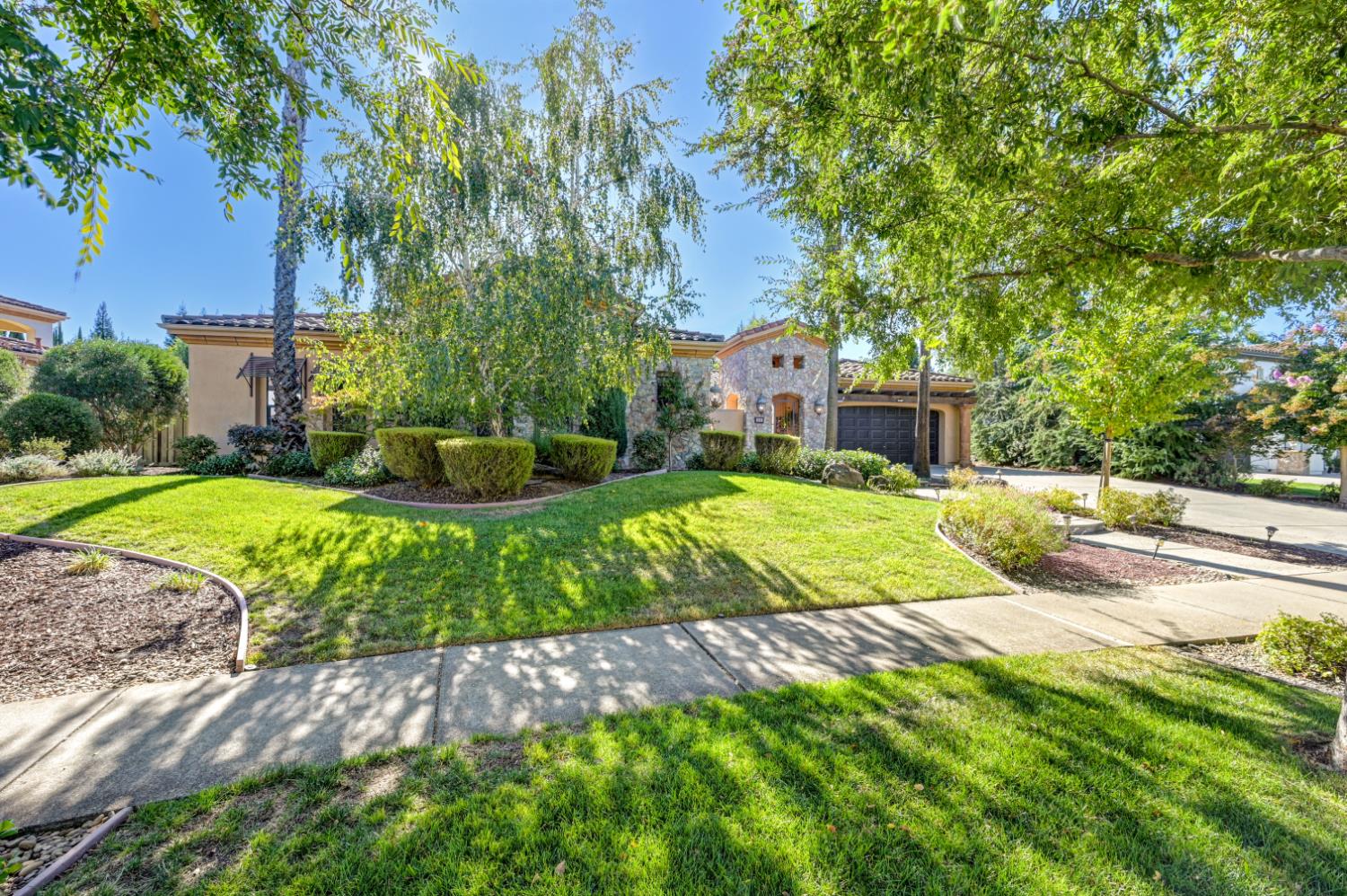 4095 Kingsbarns Drive