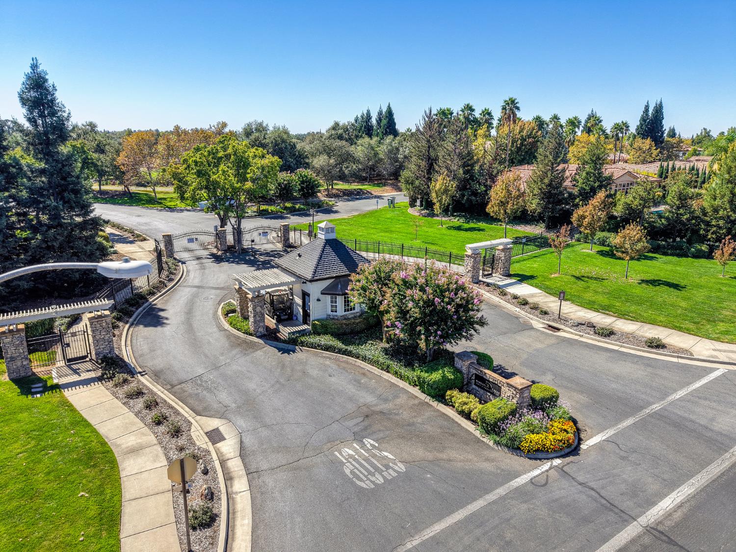 4095 Kingsbarns Drive