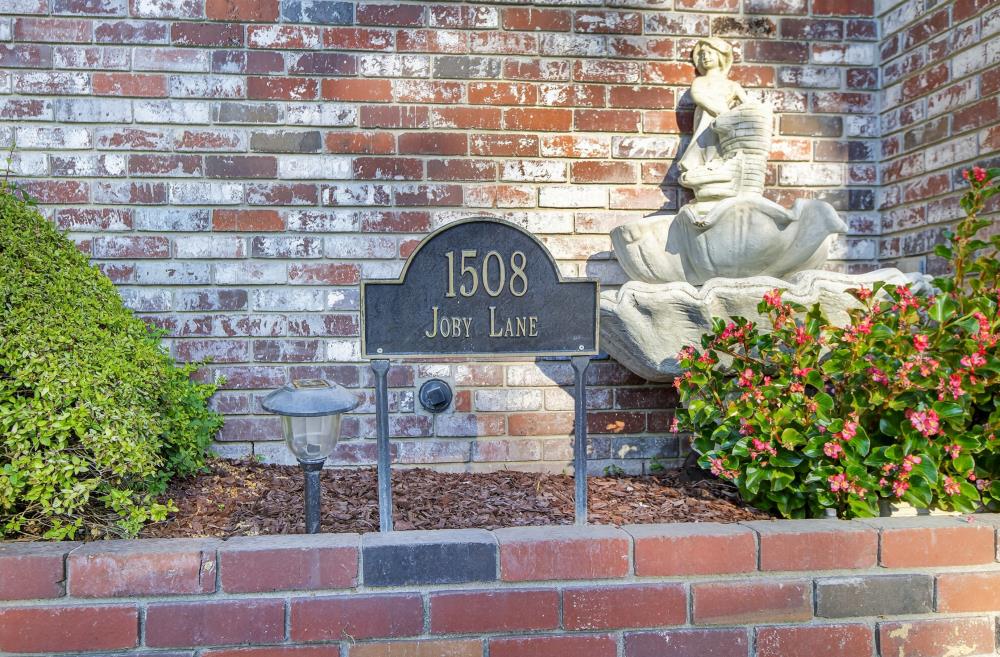1508 Joby Lane