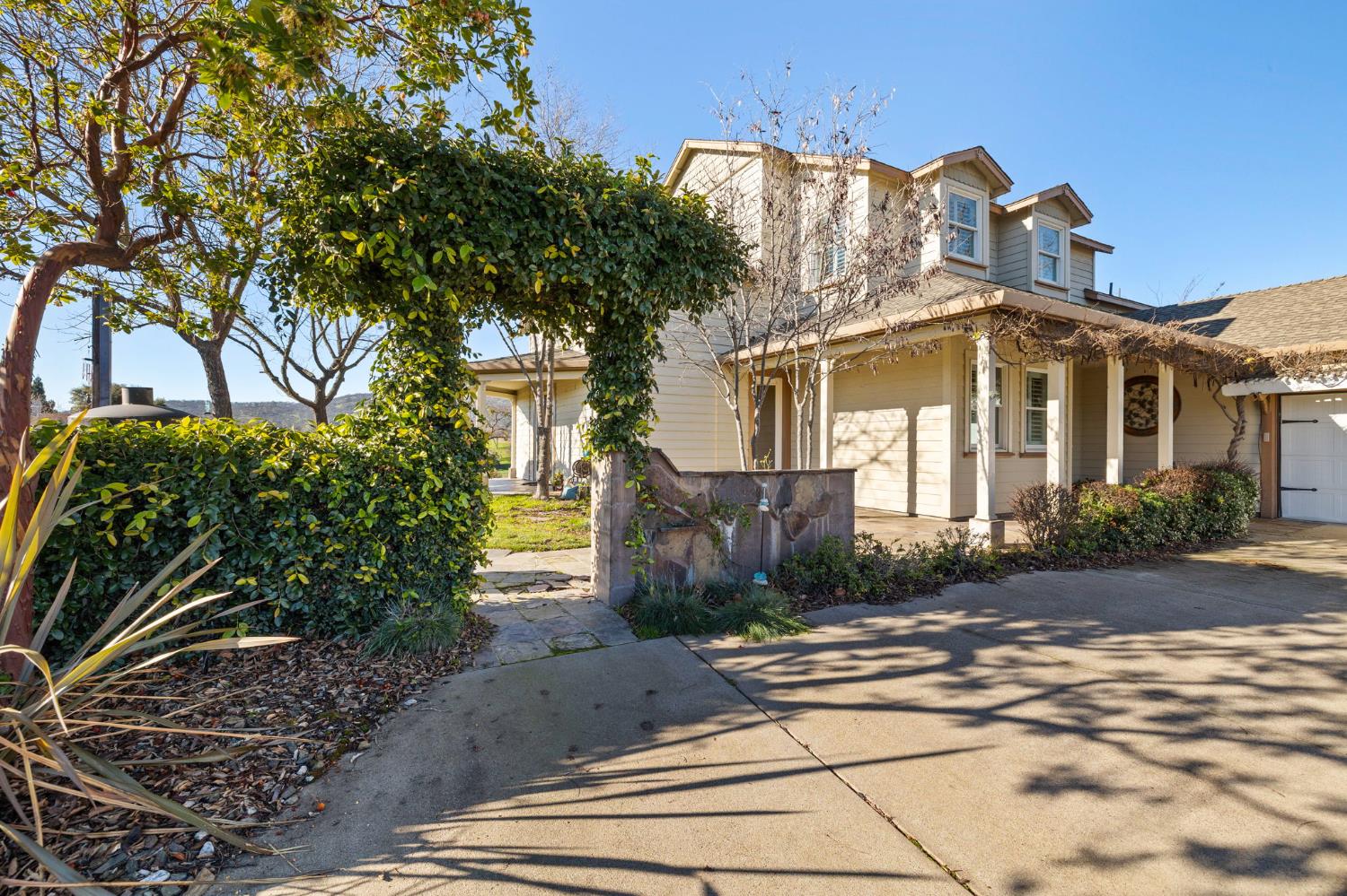 2300 Oak Creek Drive