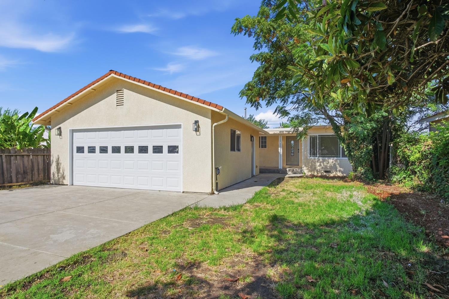 3211 Anne Street - Photo 2