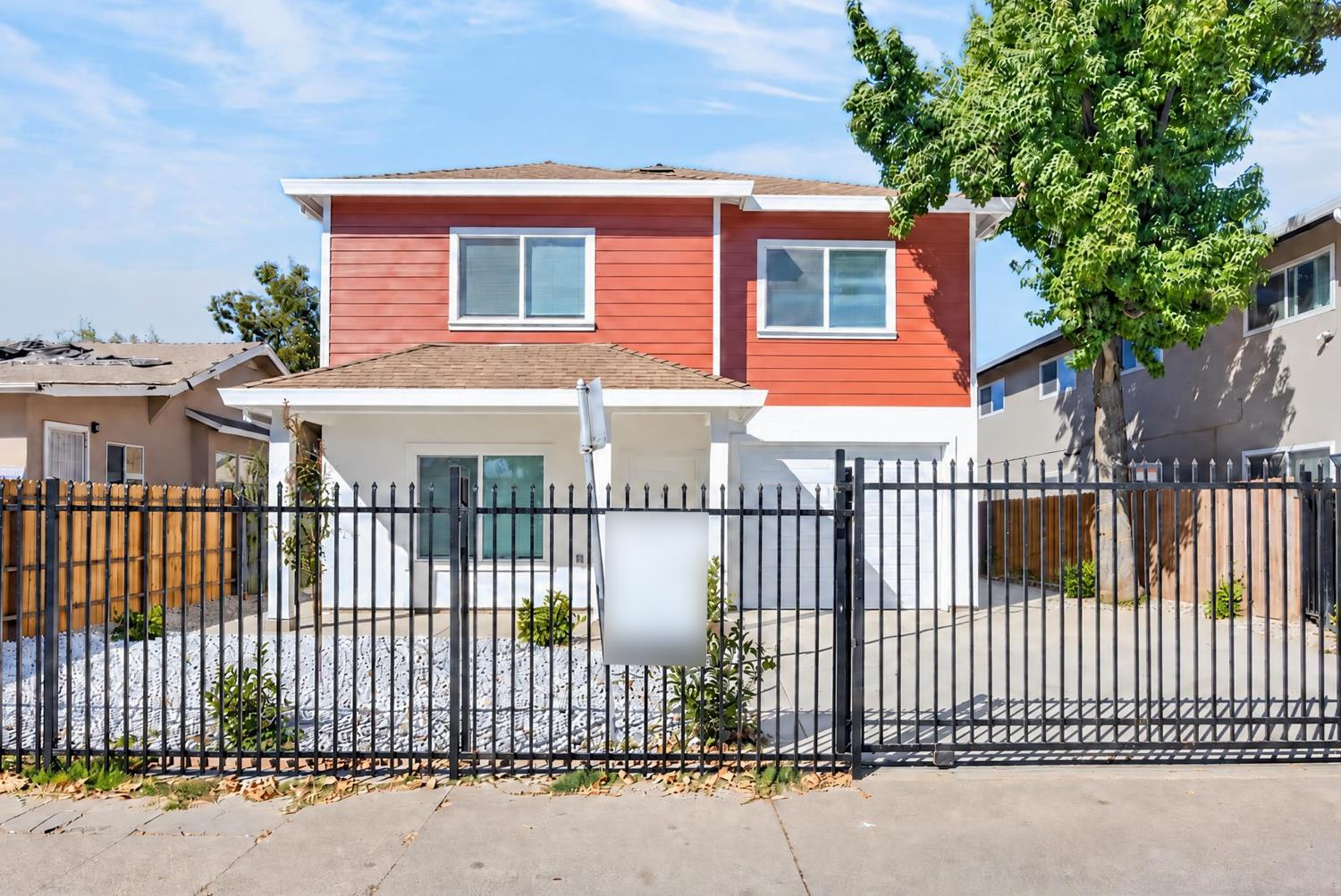 679 El Camino Avenue