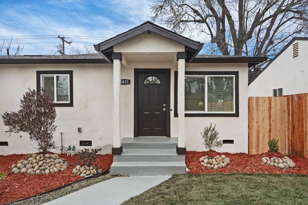 Photo of 2415 E Taylor Street, Stockton, CA 95205 (MLS # 226007567)