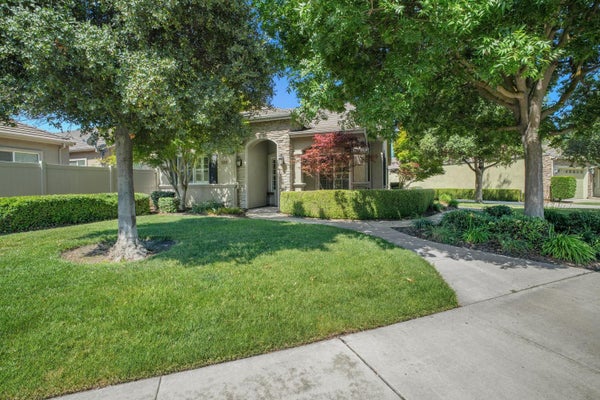 2431 CYPRESS POINT DR, TURLOCK, CA 95380 - Image d2a201f6613e0f1ff7e94721bcdbcd95/429871059