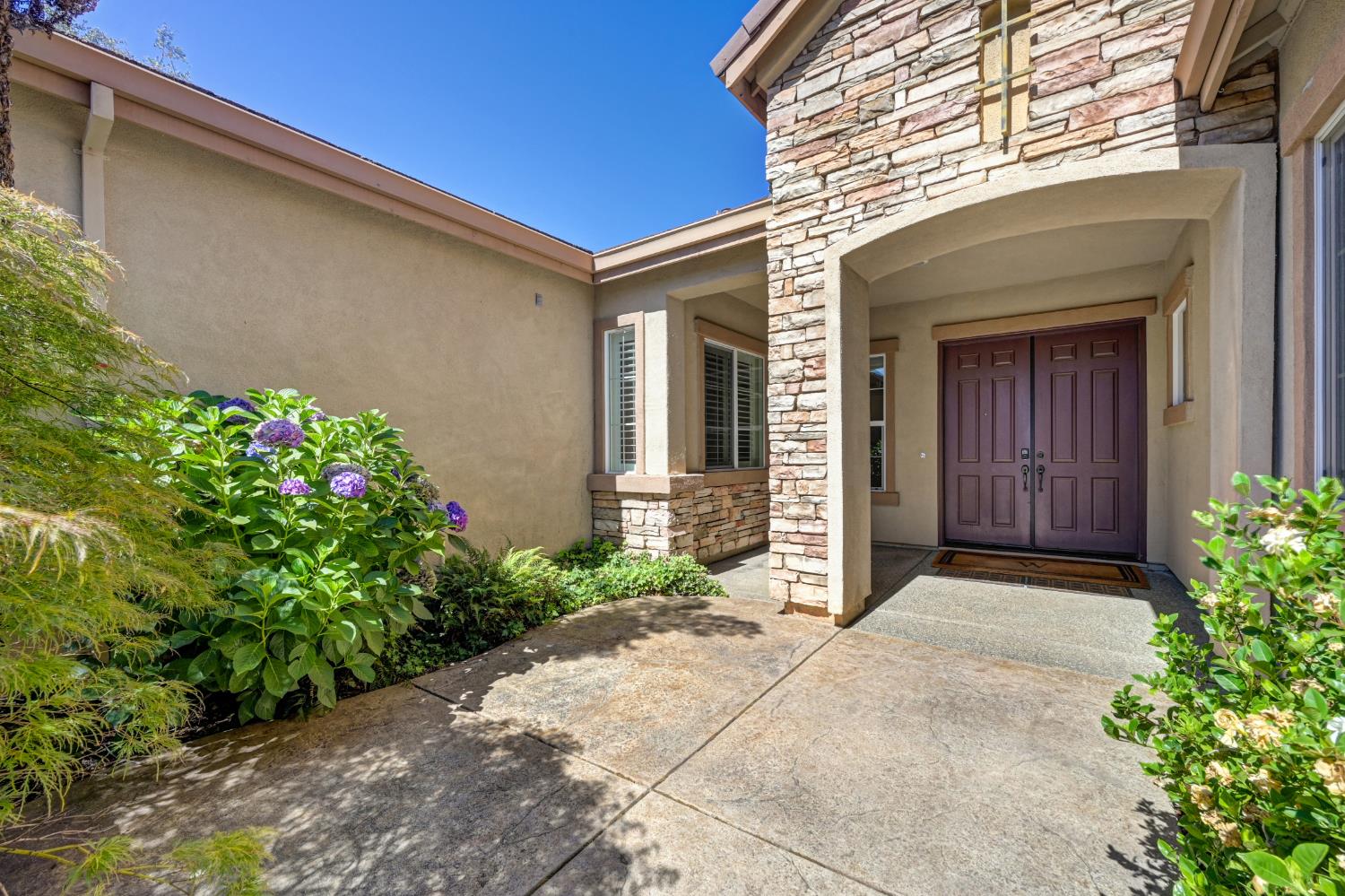 5080 Silverhawk Way