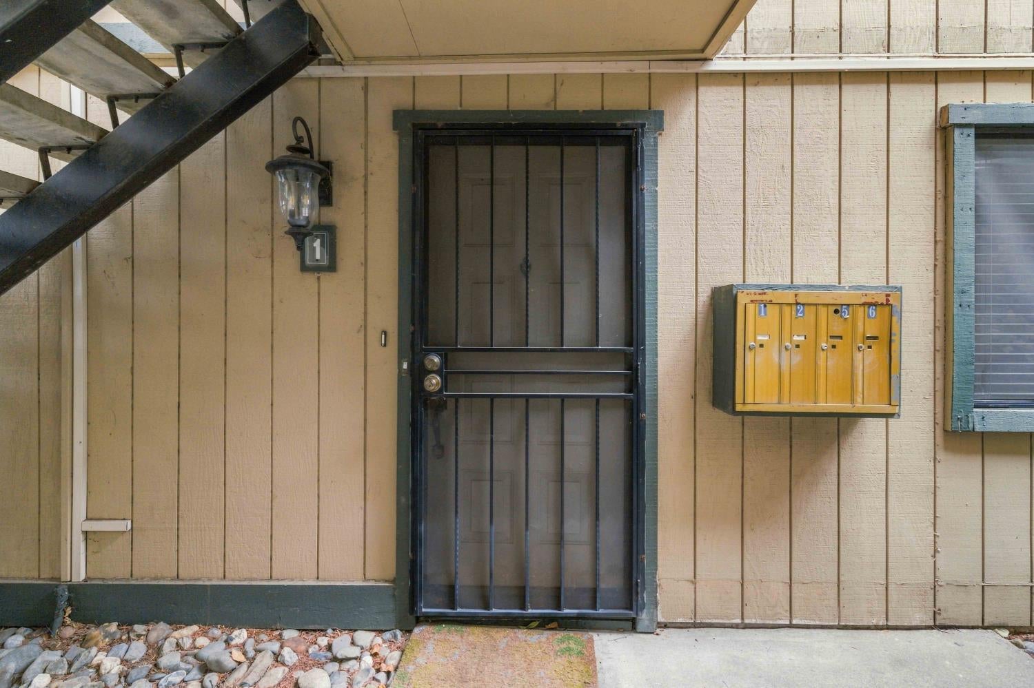 301 Del Verde Circle 1