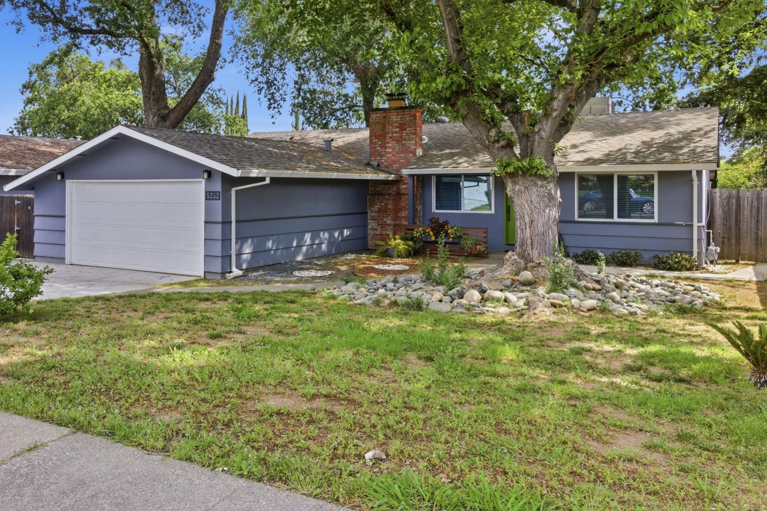 5262 E Flagstone Street