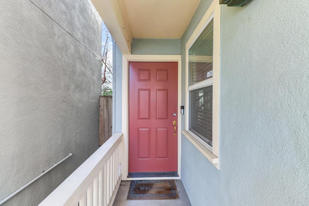 Photo of 846 27th Street, Sacramento, CA 95816 (MLS # 226004439)