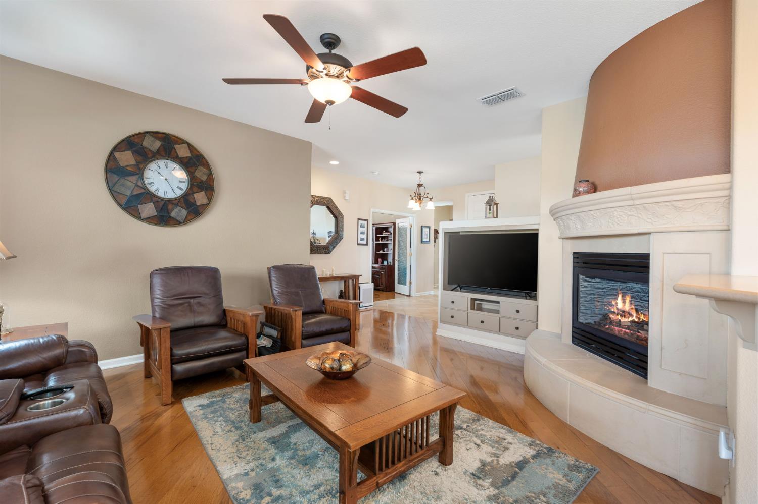 2060 Laurelhurst Lane