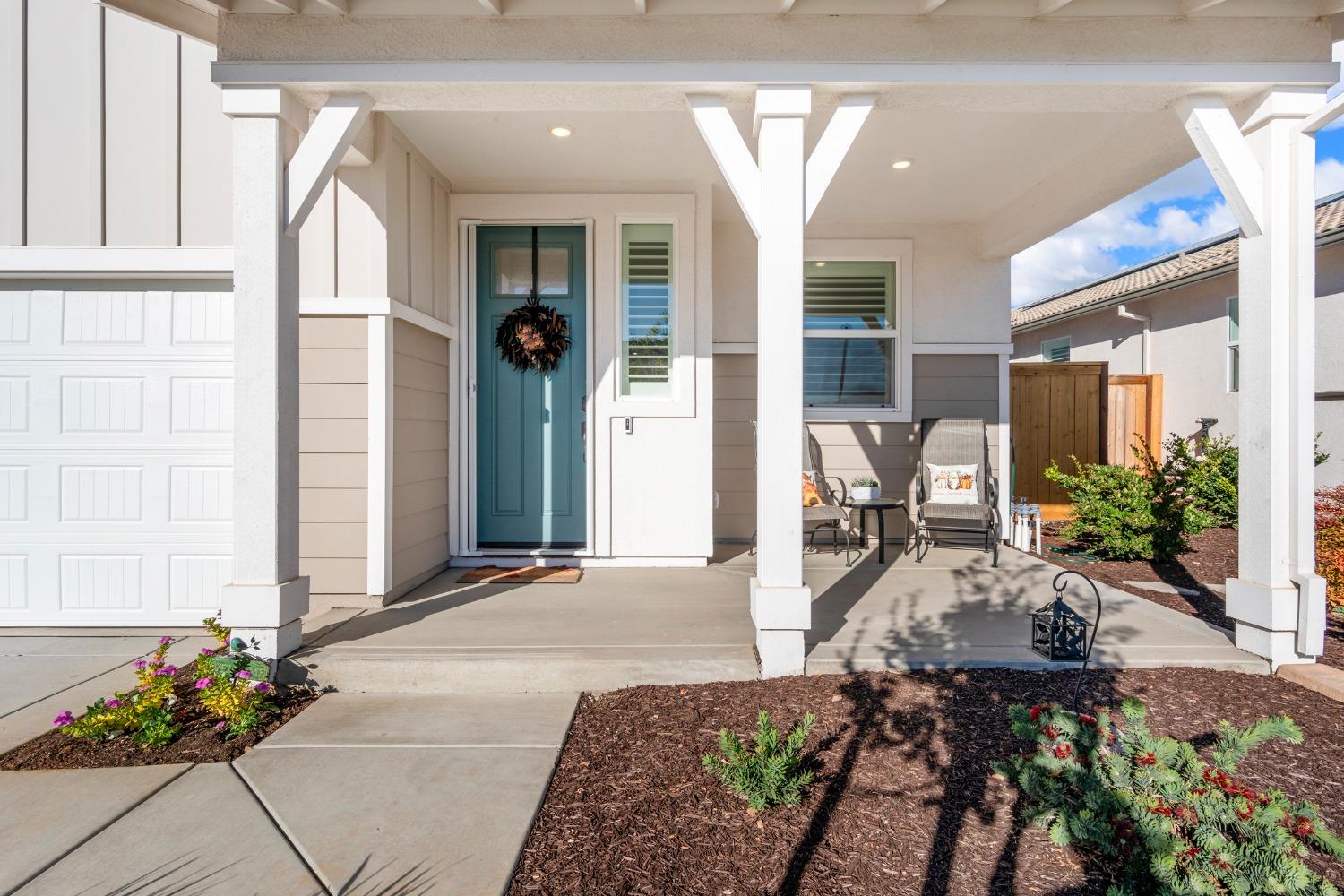 5040 Peace Lily Lane
