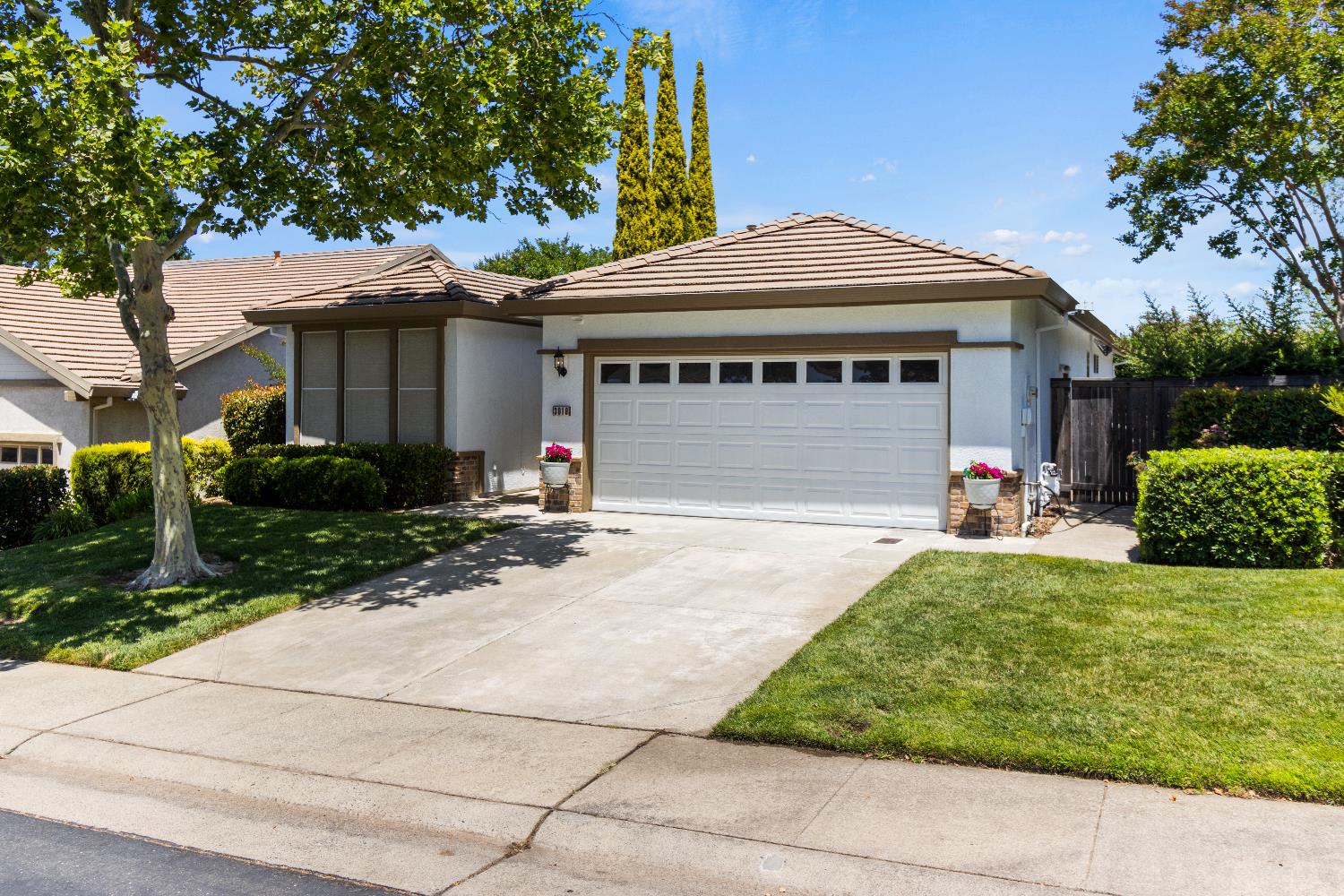 3018 Crestwood Way