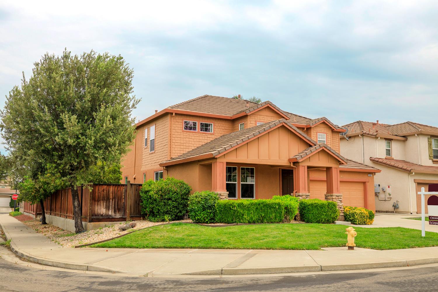 484 Presidio Place